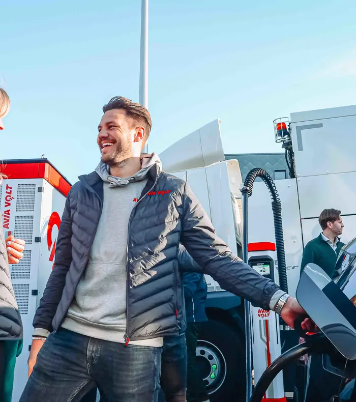 AVIA VOLT Laadplein In Enschede 10