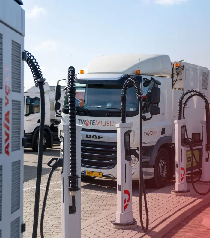 Avia Volt Twekkeler Es Laadplein (1)